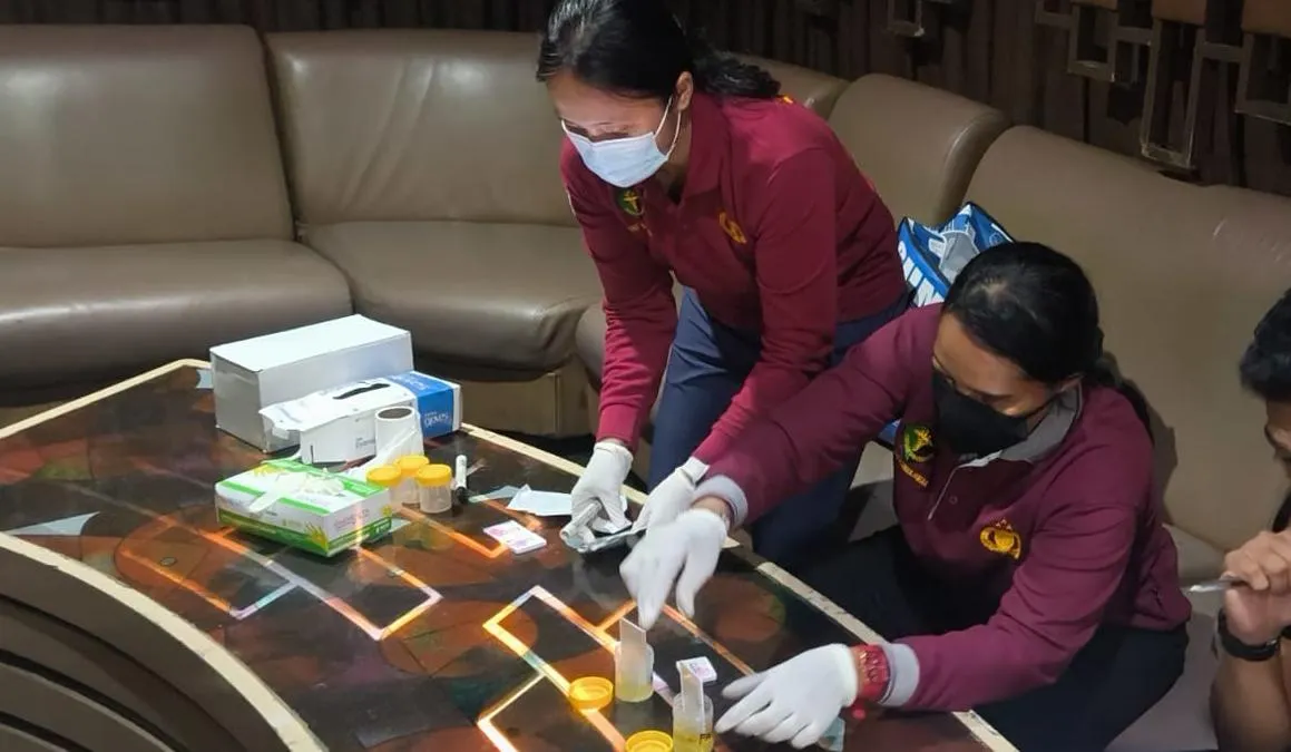 Polda Sumut Razia Capital Building Pengunjung Tes Urine