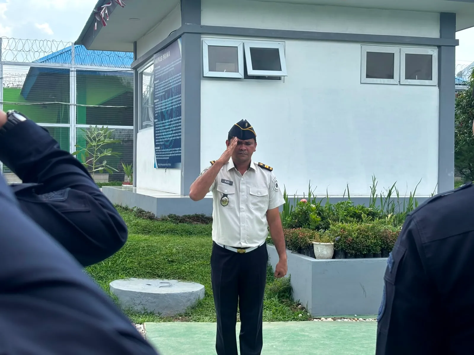 Ka.KPLP Lapas Binjai Pimpin Apel Regu Pengamanan, Pastikan Kesiapsiagaan dan Disiplin Petugas