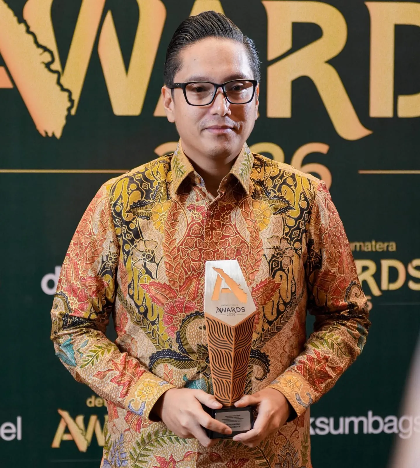 Pelopor Digitalisasi Pajak Daerah, Pemko Medan Sabet Anugerah Program Ekonomi Terpuji detikSumatera Awards 2026