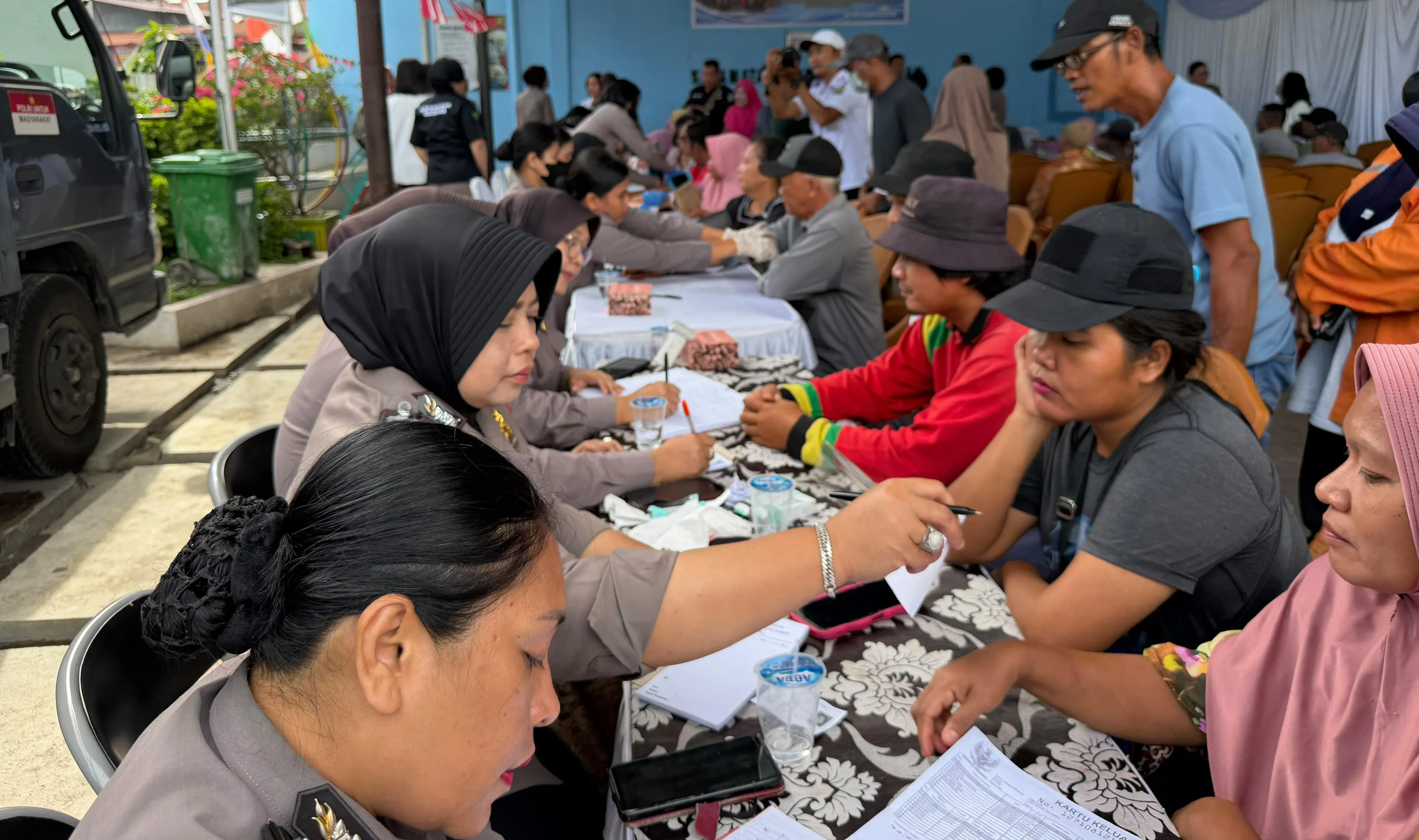 Peringati Hari Jadi Polwan Ke-78, 200 Warga Belawan Dapat Pengobatan Gratis
