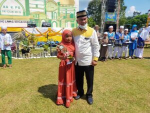 Wabup Palas Zarnawi Apresiasi Siswi Juara II Lomba Da’i Cilik 