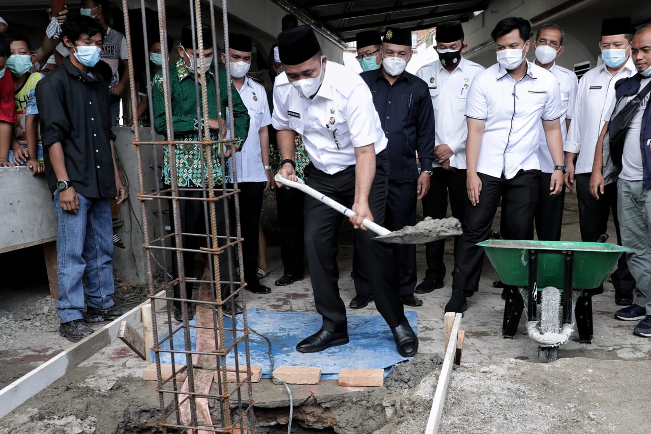 Peletakan Batu Pertama