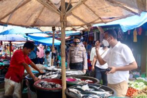 Pedagang Pasar Di Medan Masih Abai Protokol Kesehatan