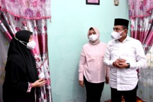 Gubernur Edy Rahmayadi Beri Semangat Keluarga Korban Covid