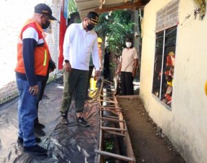 Bobby Tinjau Pembetonan Gang Lomba Medan Deli