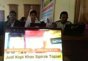 Siswa SMK, Admin dan Operator Marketplace Poken Tapsel Dilatih Digital Marketing