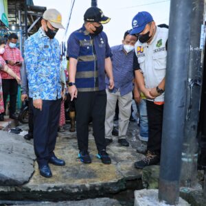 Hujan Gerimis, Bobby Nasution Tinjau Drainase