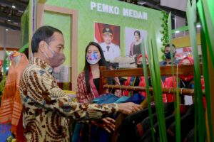 Jokowi Kunjungi Paviliun Kota Medan