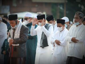 Momen Kebersamaan di Hari Yang Fitri, Zahir Sholat Ied Bersama Masyarakat