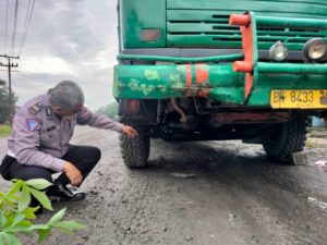 Sepeda Motor vs Truk,1 Orang Meninggal Dunia