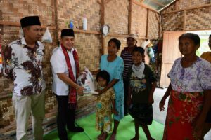 Bupati Zahir Beri Bantuan Anak Penderita Cerebral Infark