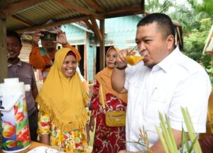 Bupati Dolly Tinjau Kelompok Usaha Masyarakat Batang Toru dan Muara Batang Toru