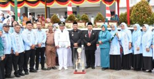 Batang Toru Terima Tunggul Kecamatan Terbaik I Tingkat Provinsi