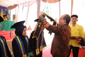 Sekda Asahan John Hardi Saksikan 454 Sarjana UNA Angkatan XXXII Diwisuda