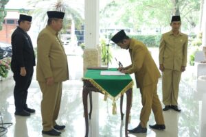 Wabup Taufik Zainal Abidin Lantik 16 Pejabat Pemkab Pemkab Asahan.