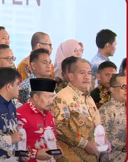 Pemkab Asahan Terima Penghargaan Smart City.