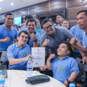 Bobby Beri Penghargaan kepada 211 Atlet Berprestasi, Pelatih, Asisten Pelatih.