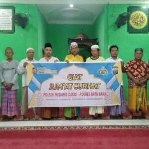 Kapolsek Medang Deras Sholat Subuh Berjamah di Masjid Nurul Iman.