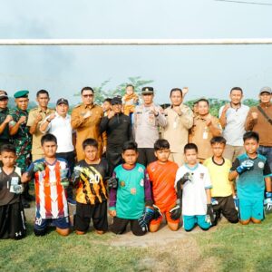 Pj. Bupati Batu Bara Buka Festival Sepak Bola U-12 di Laut Tador