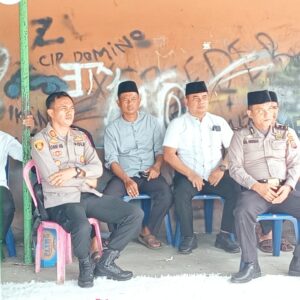 Kapolsek Indrapura Melayat Korban Laka Anak Kades Suka Raja.