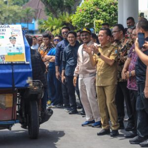 Ribuan Tukang Becak Dikerahkan Sukseskan PON XXI.