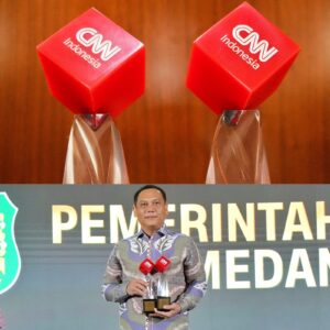 Wali Kota Medan Bobby Nasution Raih Dua Penghargaan CNN Indonesia Awards 2024.