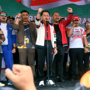 Kukuhkan Volunteer PON XXI, Pj Gubernur Sumut Agus Fatoni Optimis Pecahkan Rekor MURI.