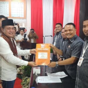 Zahir – Aslam Daftar Cabup – Cawabup di KPU Batu Bara.