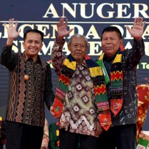 Legenda Olahraga Sumut Terima Penghargaan.