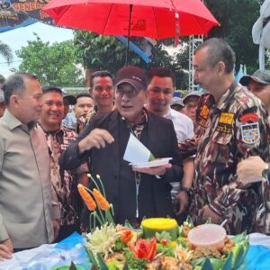 Edy Rahmayadi Potong Tumpeng HUT GM FKPPI Ke 46 : “Jika Mengganggu Ribak Sude”.