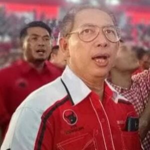 Wong Chun Sen Tarigan Ketua DPRD Medan, Robby Barus Ketua Fraksi PDIP.