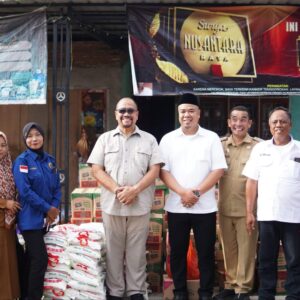 Bupati Terpilih Baharuddin Salurkan Bantuan Sembako Korban Banjir Sei Balai